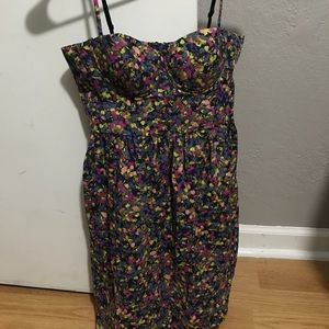 Women’s dress